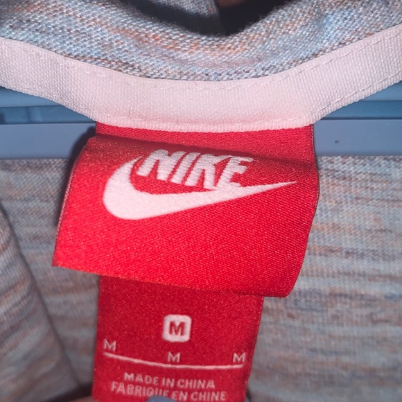 Women’s nine zip up - Picture 2 of 3